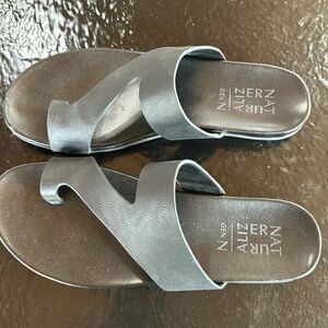 Naturalizer Women's Genn-Bolt Sandal